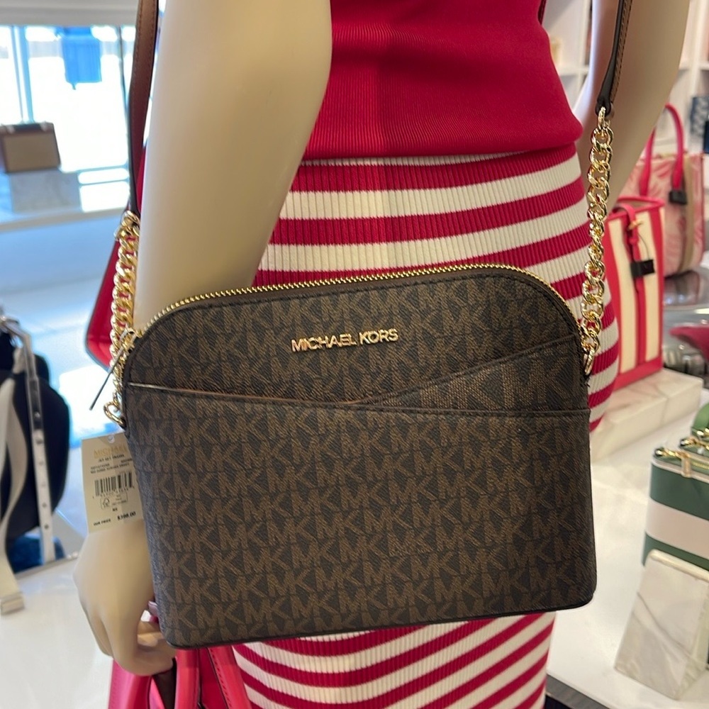 MICHAEL KORS
Jet Set Travel Medium Logo Dome Crossbody Bag
Brown 
NWT